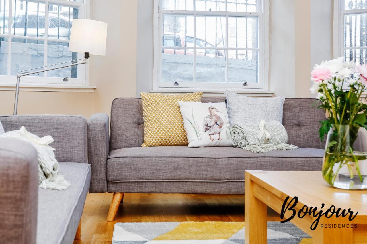 Montmartre - New Town 3br-3ba Main Door - By Bonjour Residences *