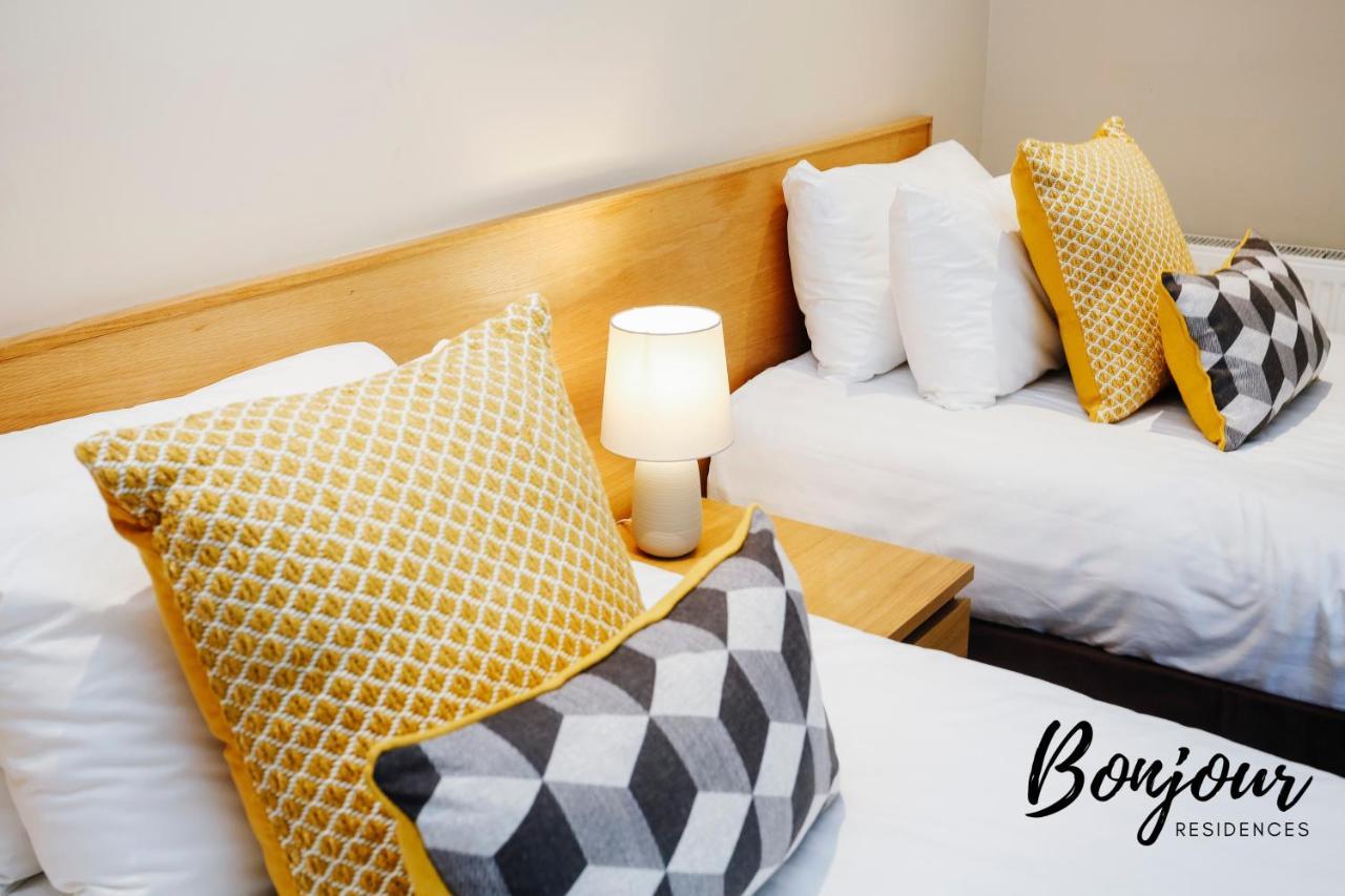 Apartment Montmartre - New Town 3br-3ba Main Door - By Bonjour Residences Edinburgh