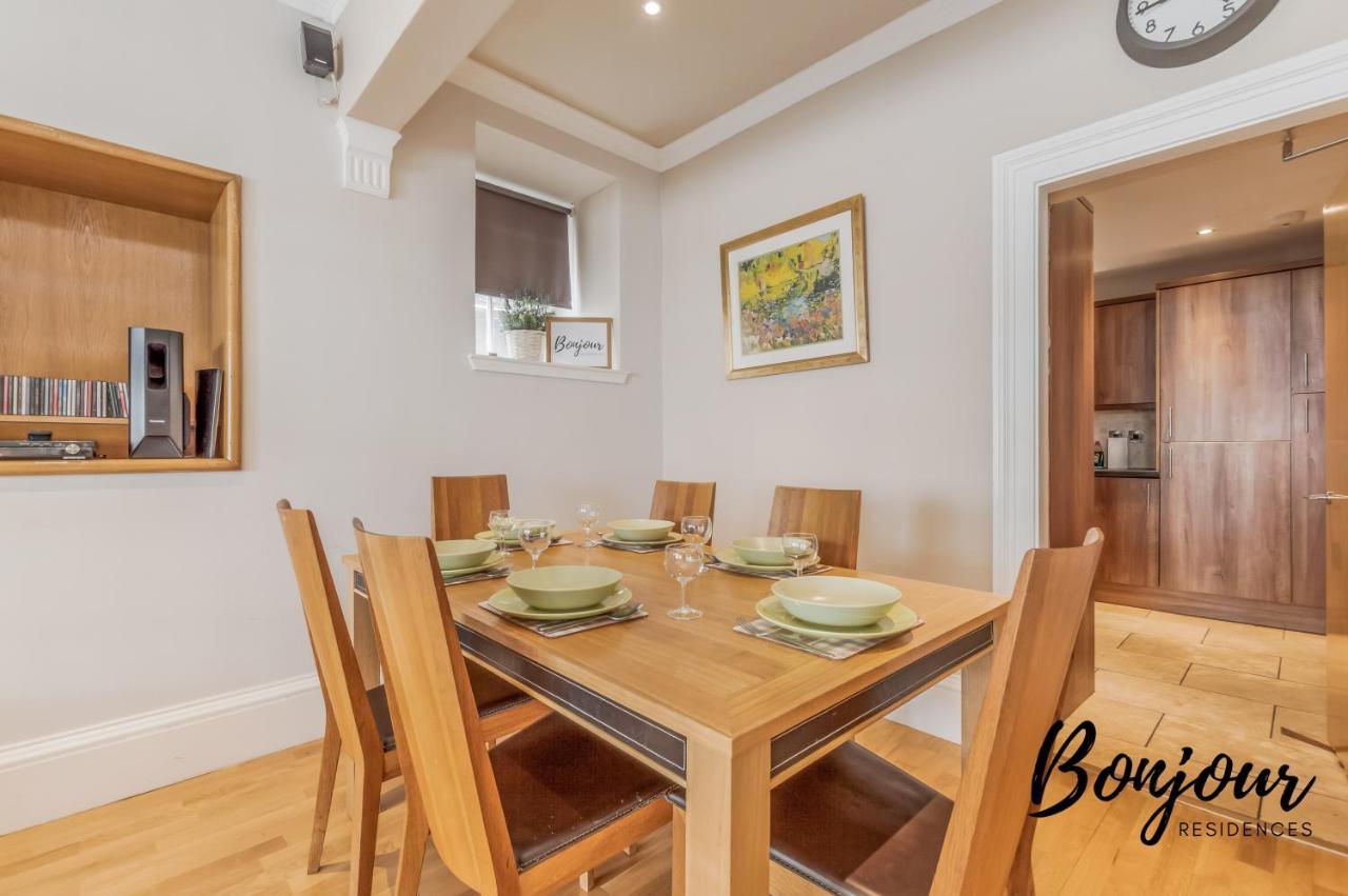 Montmartre - New Town 3br-3ba Main Door - By Bonjour Residences