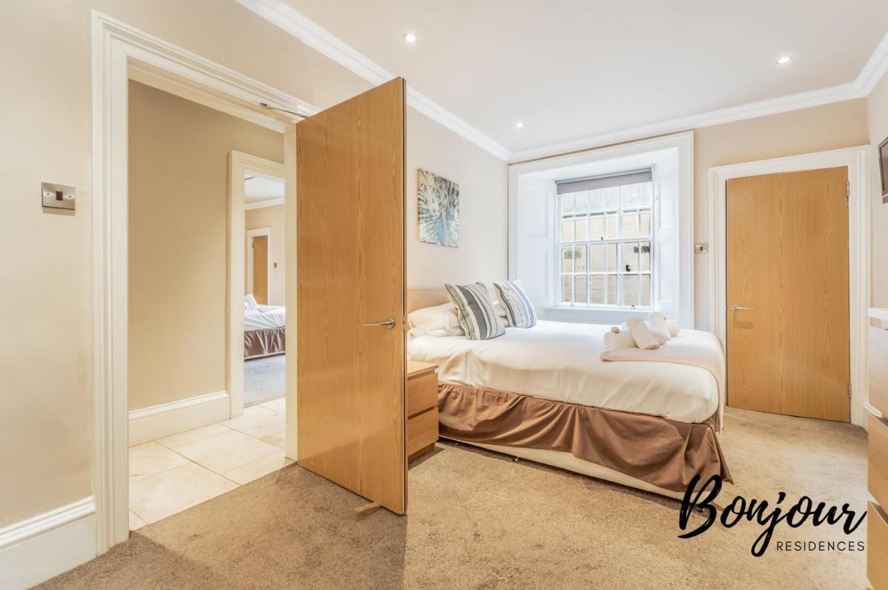 Montmartre - New Town 3br-3ba Main Door - By Bonjour Residences * Edinburgh