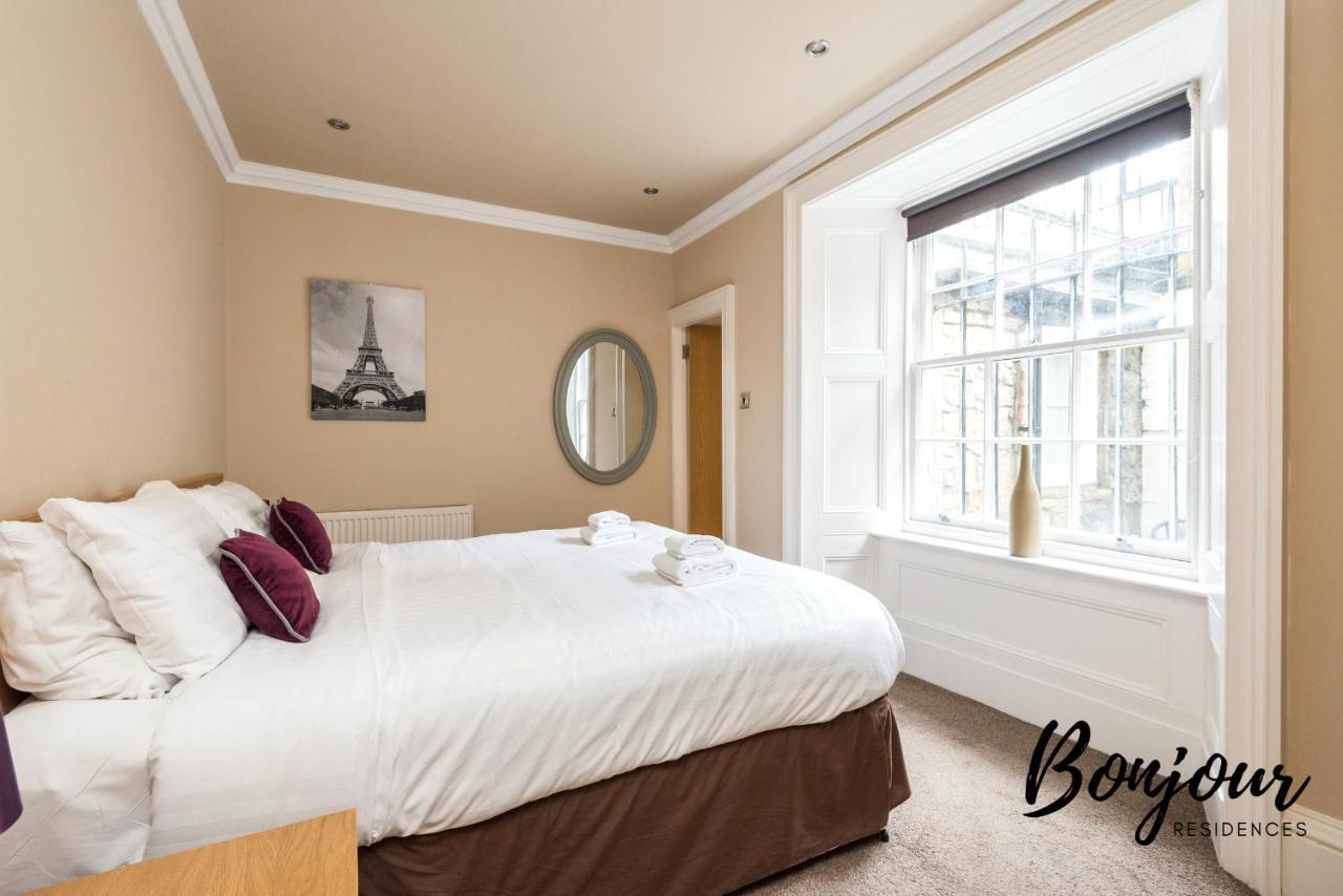 Montmartre - New Town 3br-3ba Main Door - By Bonjour Residences *