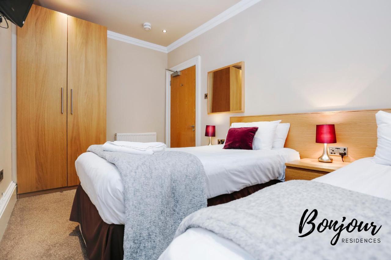 Montmartre - New Town 3br-3ba Main Door - By Bonjour Residences Apartment *