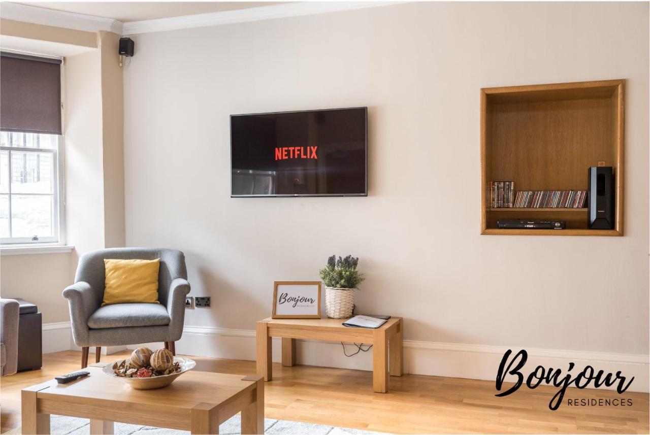 Montmartre - New Town 3br-3ba Main Door - By Bonjour Residences *